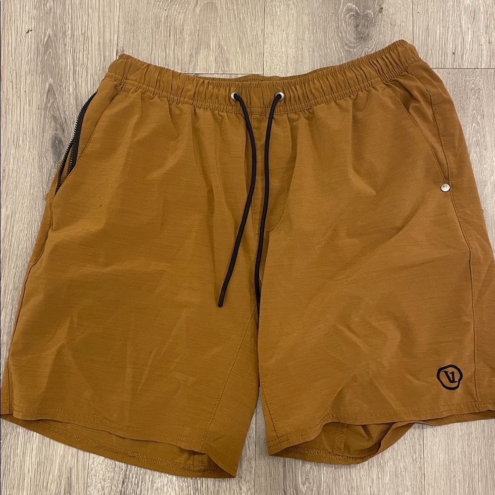 Vuori Elevate Kore Men's Shorts - Mustard Yellow 7.5 M